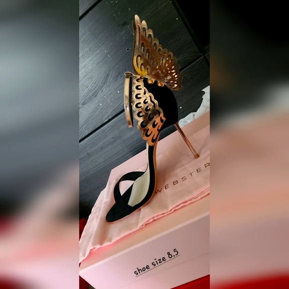 Heels - Picture 2 of 6